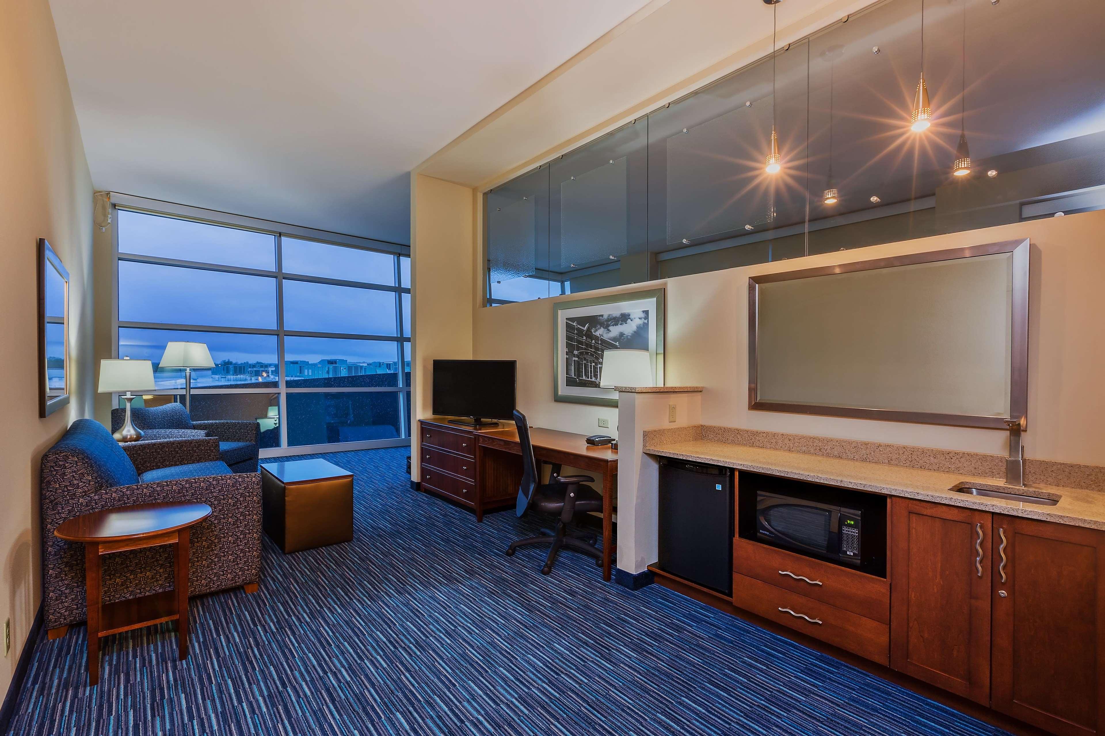 Hampton Inn & Suites Owensboro Downtown Waterfront Exteriör bild