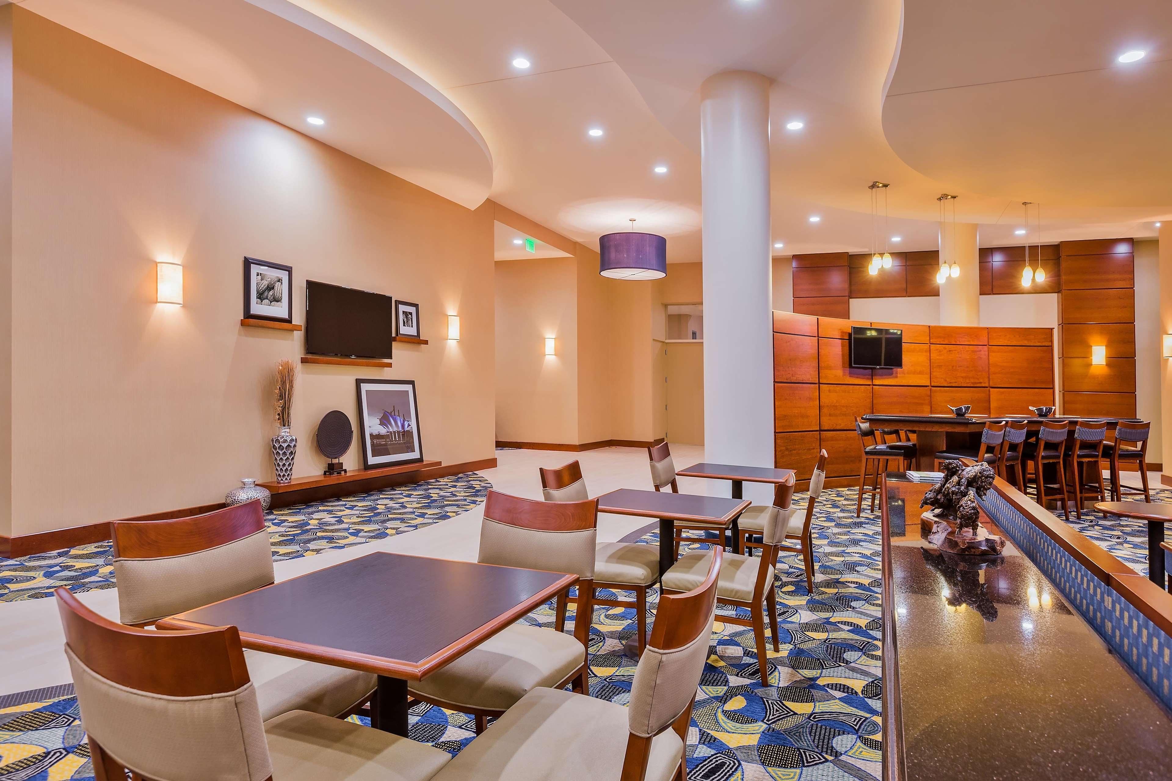 Hampton Inn & Suites Owensboro Downtown Waterfront Exteriör bild